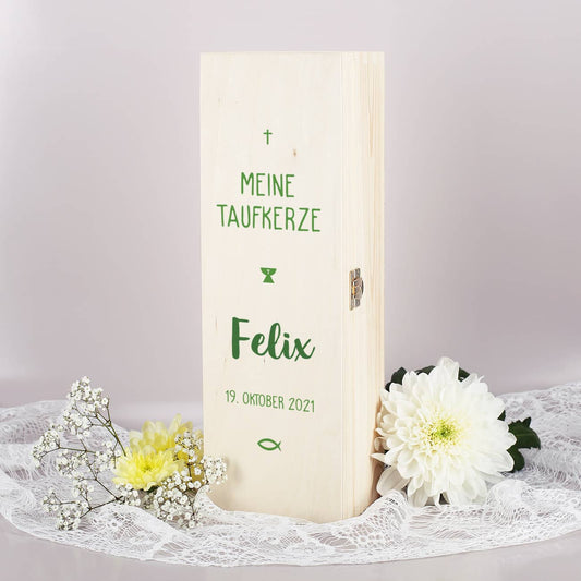 Verpackung Taufkerze - Holzbox mit Name und Datum in grün