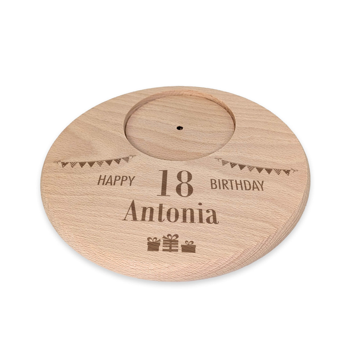 Geburtstags-Kerzenteller aus Holz mit Alter 18 und Name Antonia, liegend fotografiert