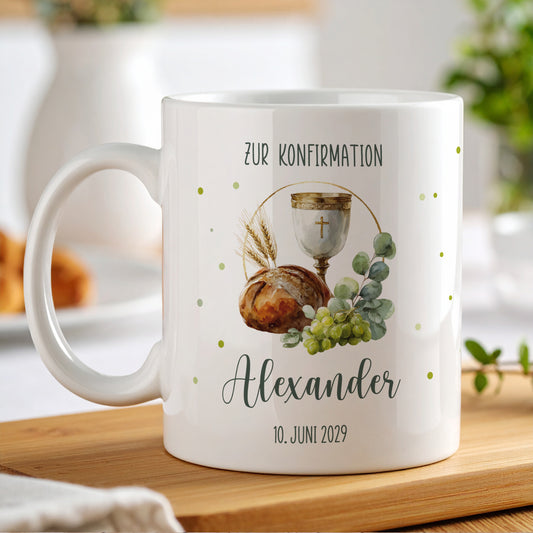 Personalisierte Tasse mit Kelch, Brot und Trauben zur Konfirmation mit Namensdruck