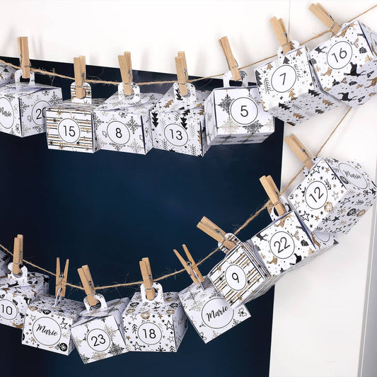 toller DIY-Adventskalender mit Wunschname und goldenen Mustern bedruckt