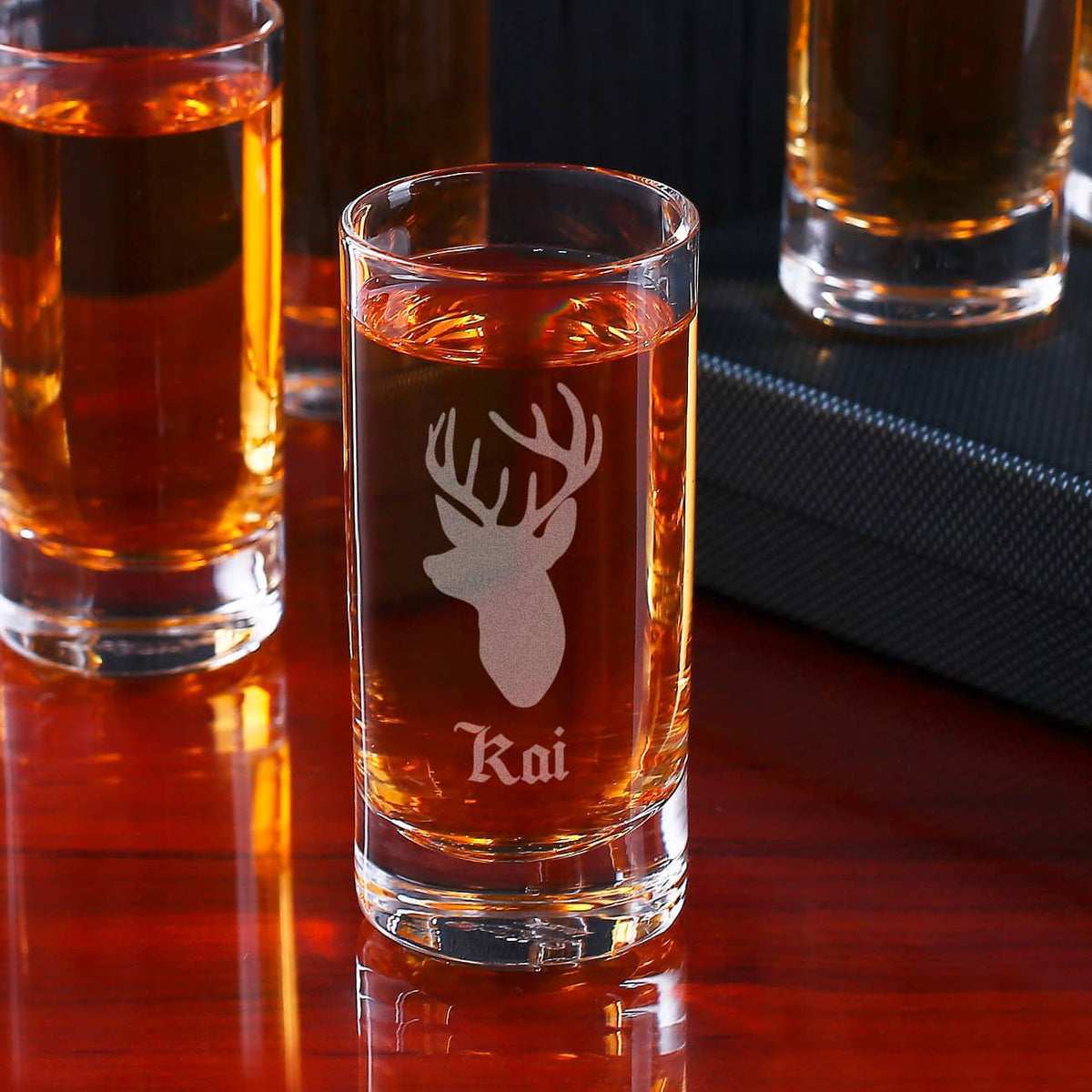 Schnapsglas graviert mit Hirschkopf und Vorname