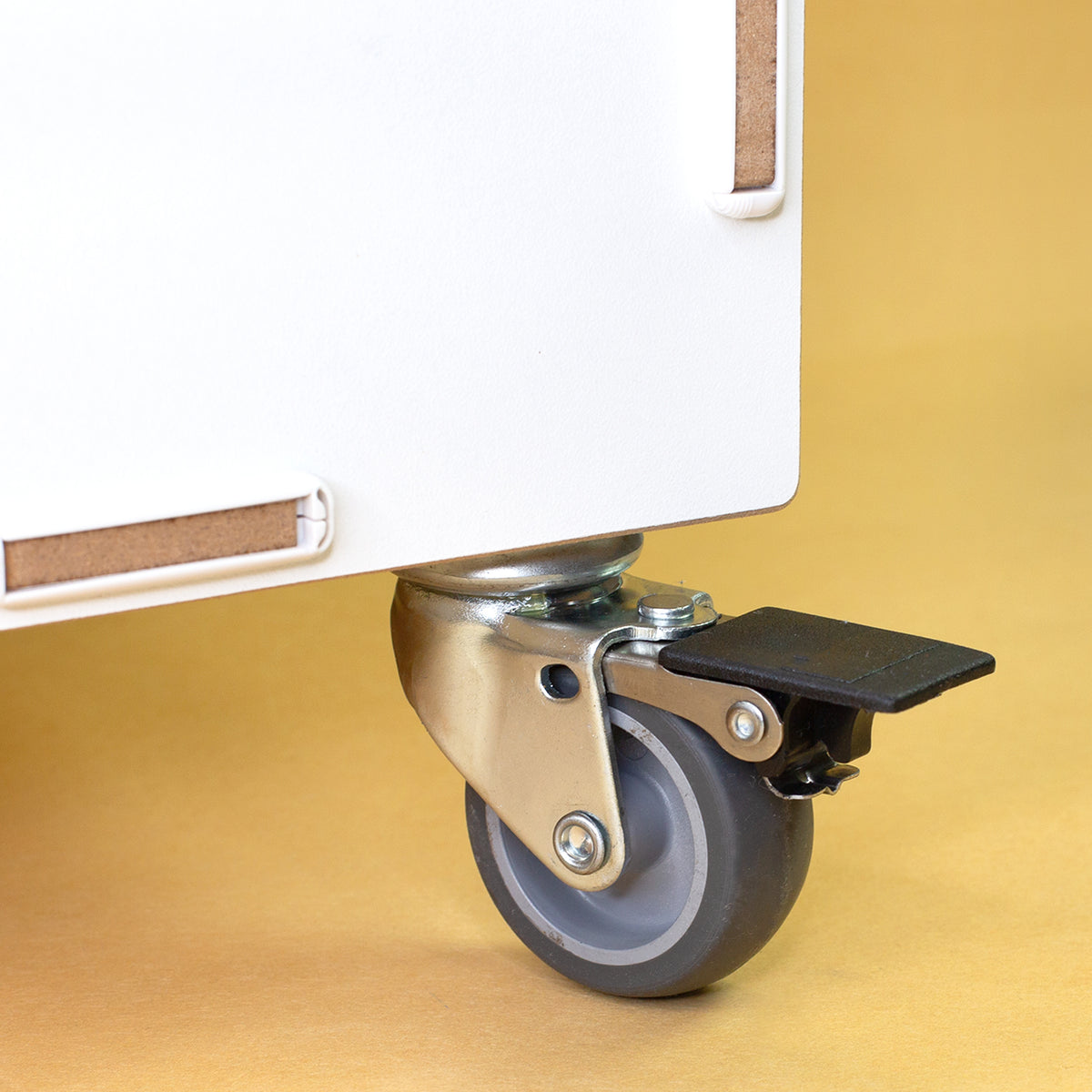 Personalisierte Rollbox aus Holz mit Bären-Motiv von clipfritz | Spielzeugkiste für Kinder mit Name