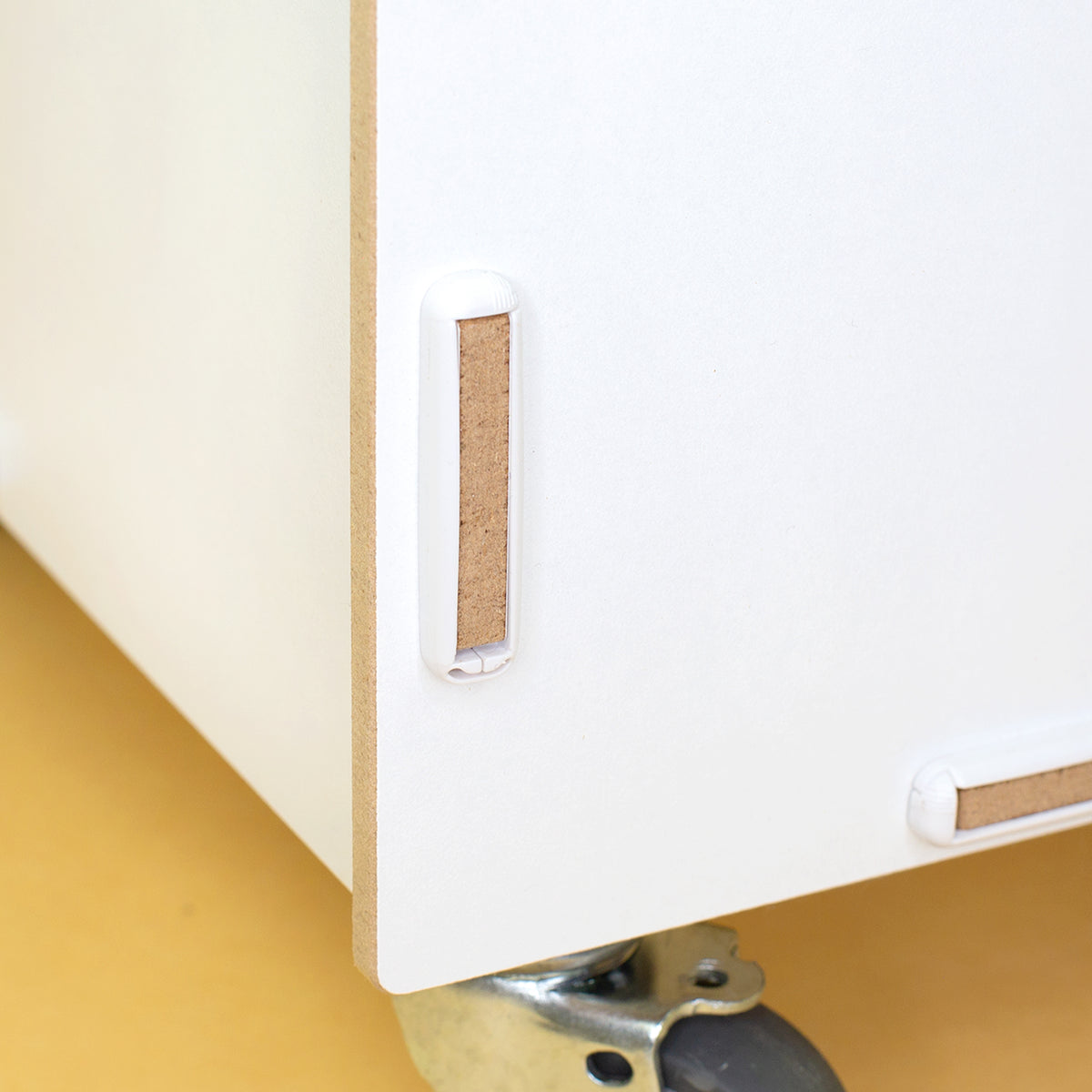Personalisierte Rollbox aus Holz von clipfritz - Spielzeugkiste mit Weltraum Motiv & Name für Jungen