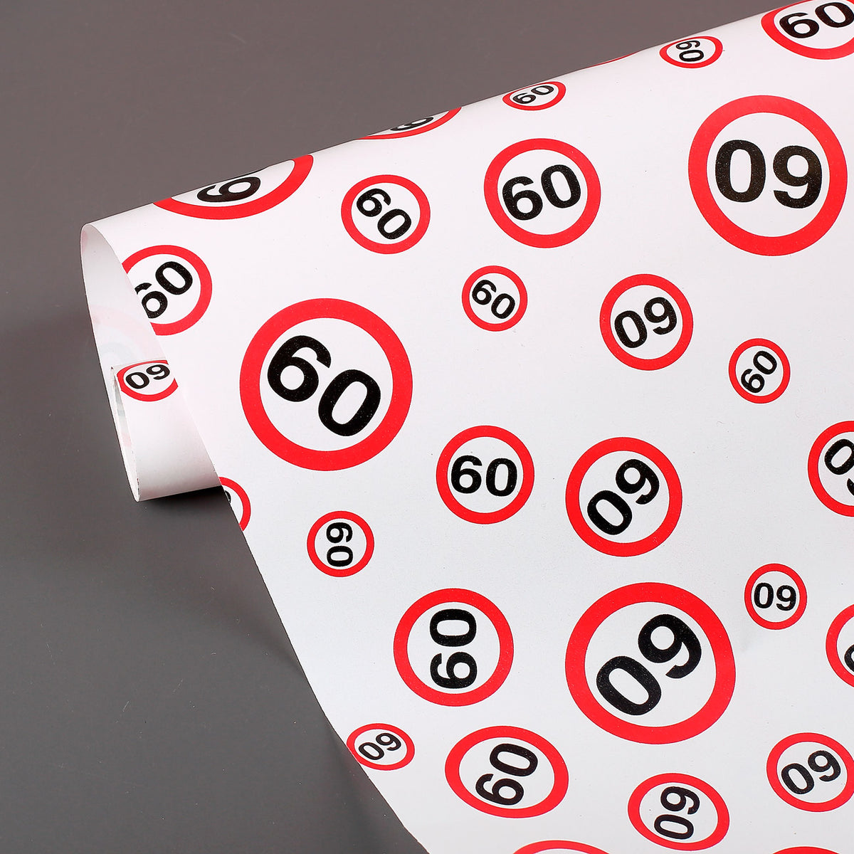 Geschenkpapier mit Verkehrszeichen zum 60.