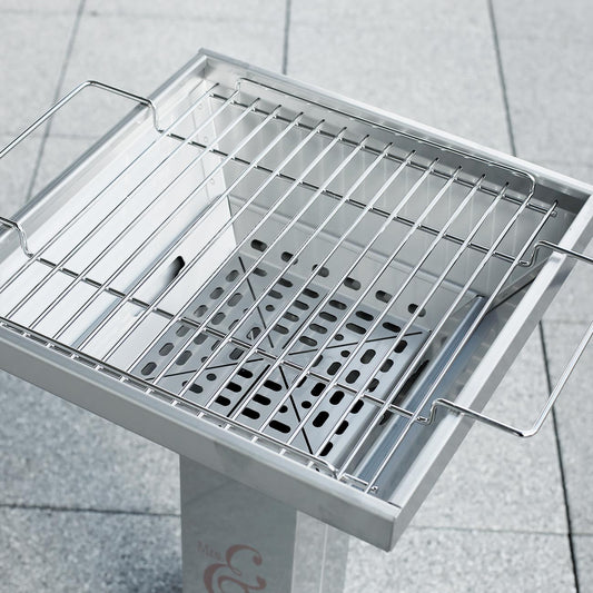 Gravierter Thüros T2 Edelstahl Säulengrill für Holzkohle als Hochzeitsgeschenk | Hochwertiger Grill