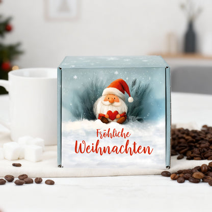 Geschenkbox Weihnachten mit Wichtelmotiv – Vorderansicht mit Schriftzug „Fröhliche Weihnachten“