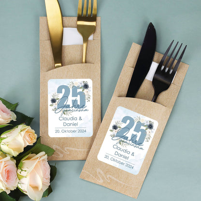 Besteckset zur Silberhochzeit als Deko