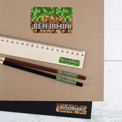 Namensaufkleber im Pixel Art Style