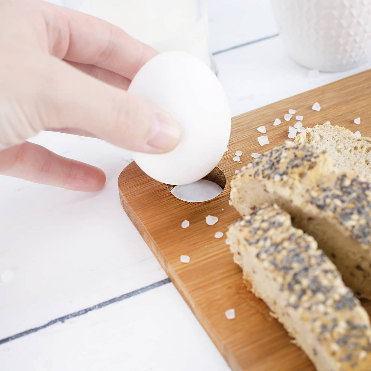 Bamusbrettchen mit Eierbecher