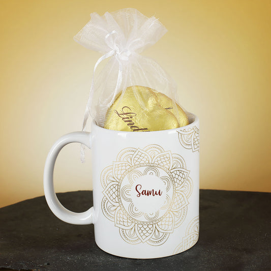 Geschenkset zu Ramadan mit personalisierter Tasse im Mandala-Design und süßer Füllung nach Wahl