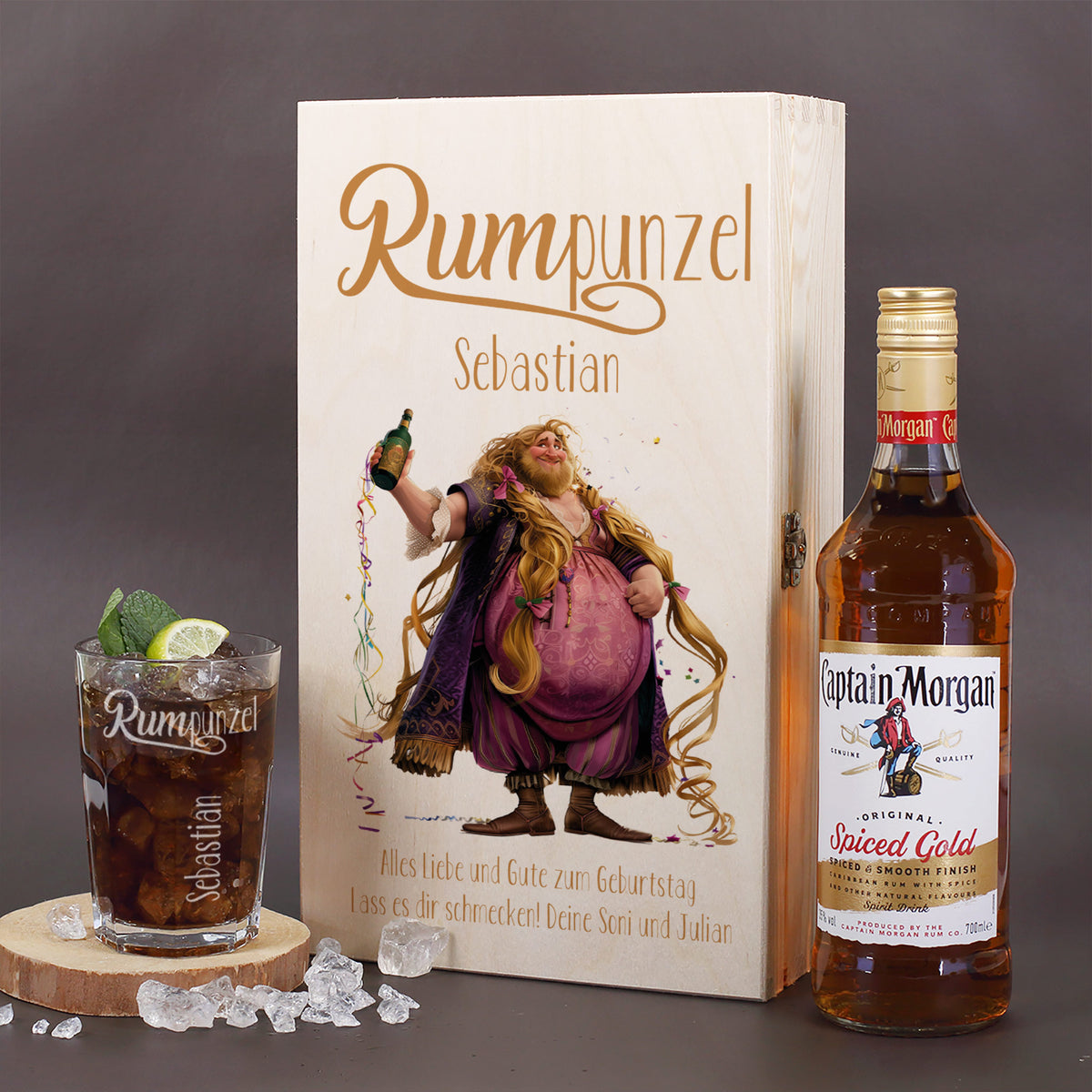 Rum-Geschenkset mit Captain Morgan, Longdrinkglas und personalisierter Rumpunzel-Holzbox