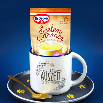 Tasse Eine kleine Auszeit mit Wunschtext und Tassen-Cremepudding Vanillegeschmack