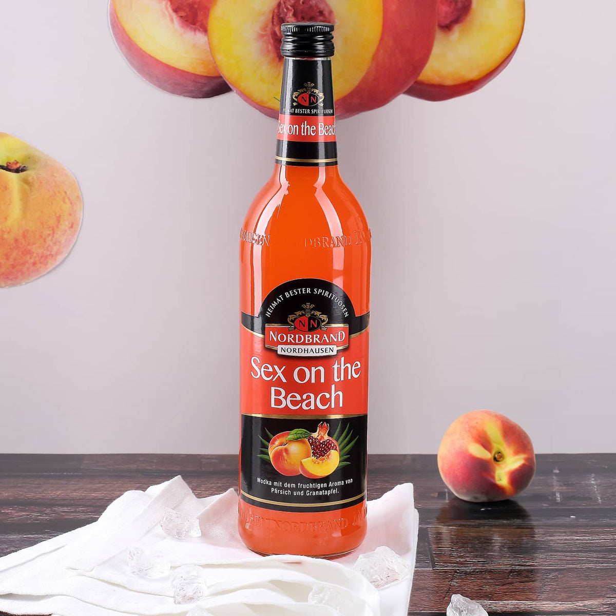Fruchtiger Likör "Sex on the Beach" der Marke Nordbrand