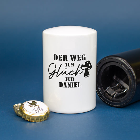 Weißer Push-Up Flaschenöffner mit Spruch „Der Weg zum Glück für Daniel“, personalisiertes Bieraccessoire