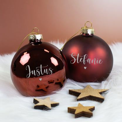 Weihnachtskugel mit Ihrem Wunschnamen und kleinem Herzchen graviert