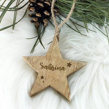 Christbaumschmuck aus Holz mit Name graviert