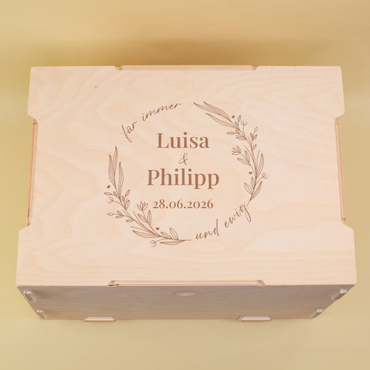Personalisierte Hochzeits-Erinnerungsbox aus Holz mit Gravur von Namen und Datum