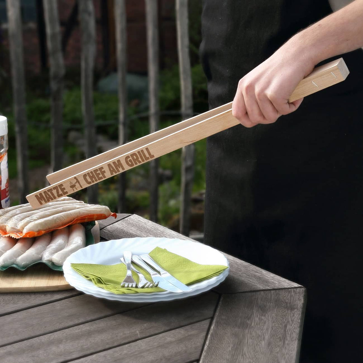 Grillzange aus Holz