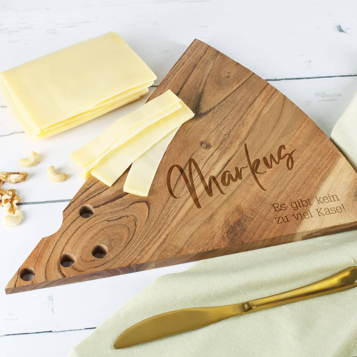 Holzbrettchen aus Akazienholz mit Gravur von Name & Maus