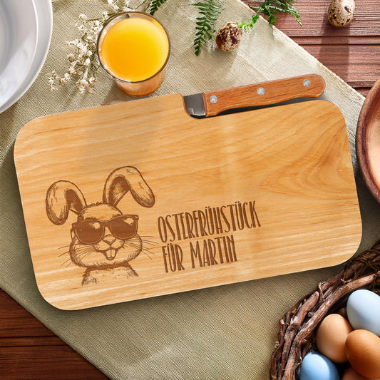 Personalisierbares Messerbrett aus Holz mit Oster-Motiv und Wunschtext
