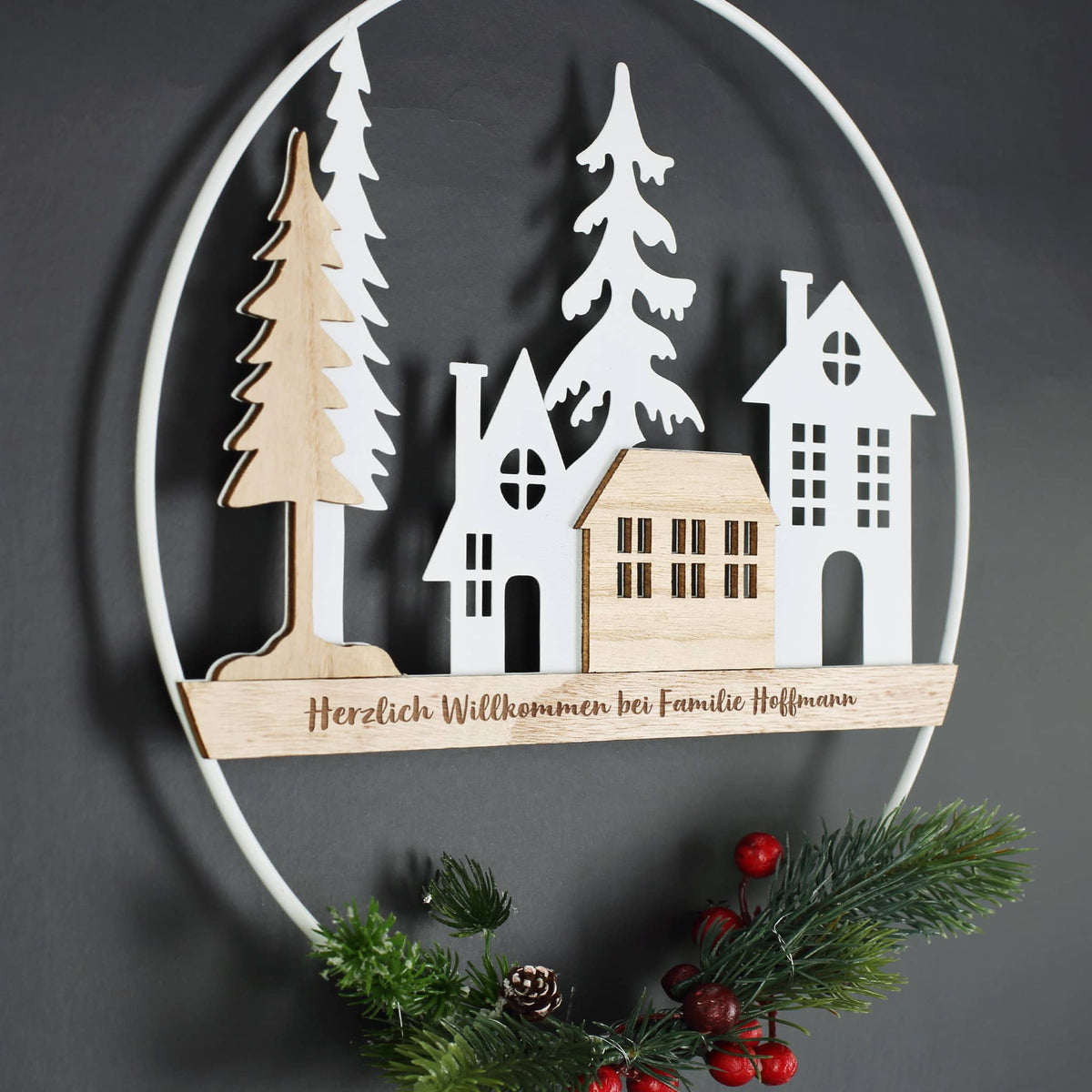 Mit Holz-Skyline und persönlicher Gravur