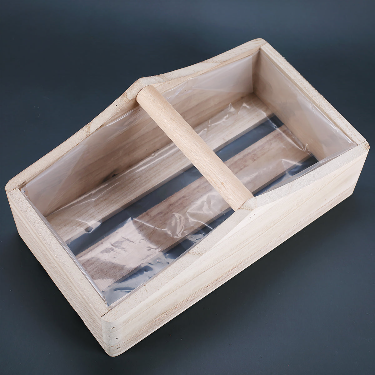 Holz Pflanzkiste mit Mittelgriff von oben mit transparenter Innenfolie