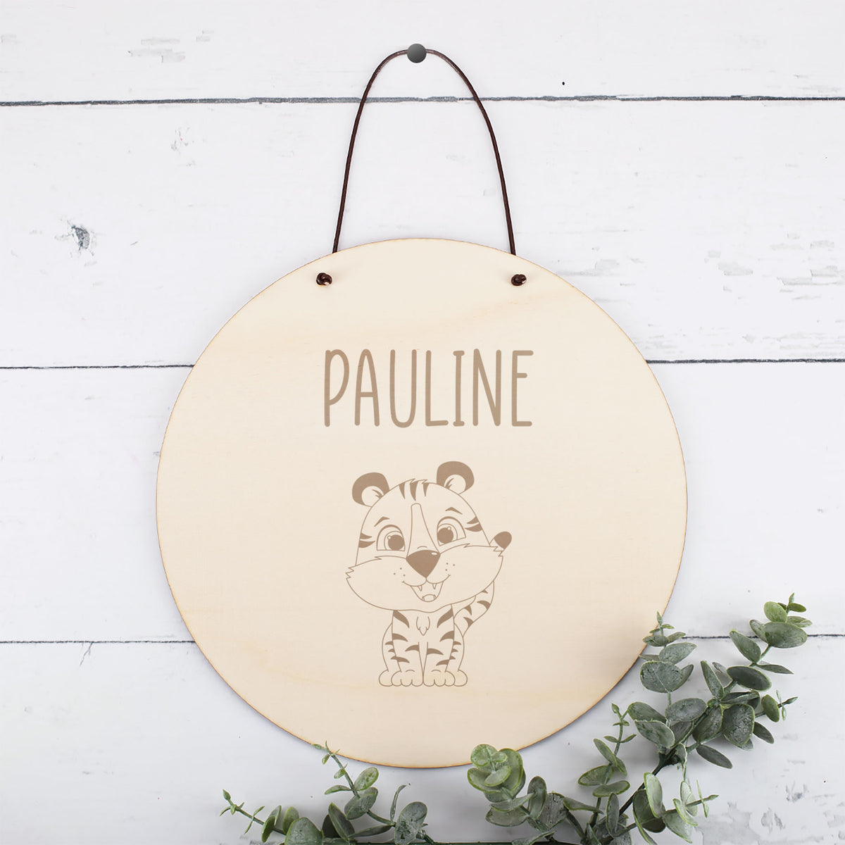 Türschild aus Holz mit Tiger-Motiv und Wunschname fürs Kinderzimmer