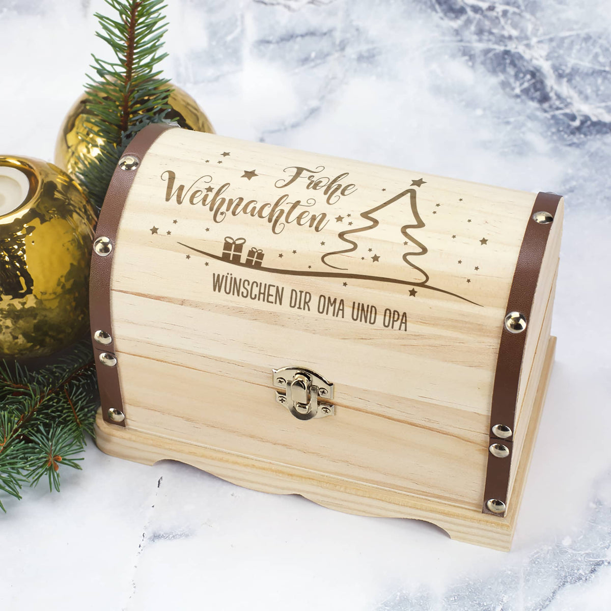 Geldgeschenke zu Weihnachten raffiniert verpacken - Schatztruhe mit Gravur