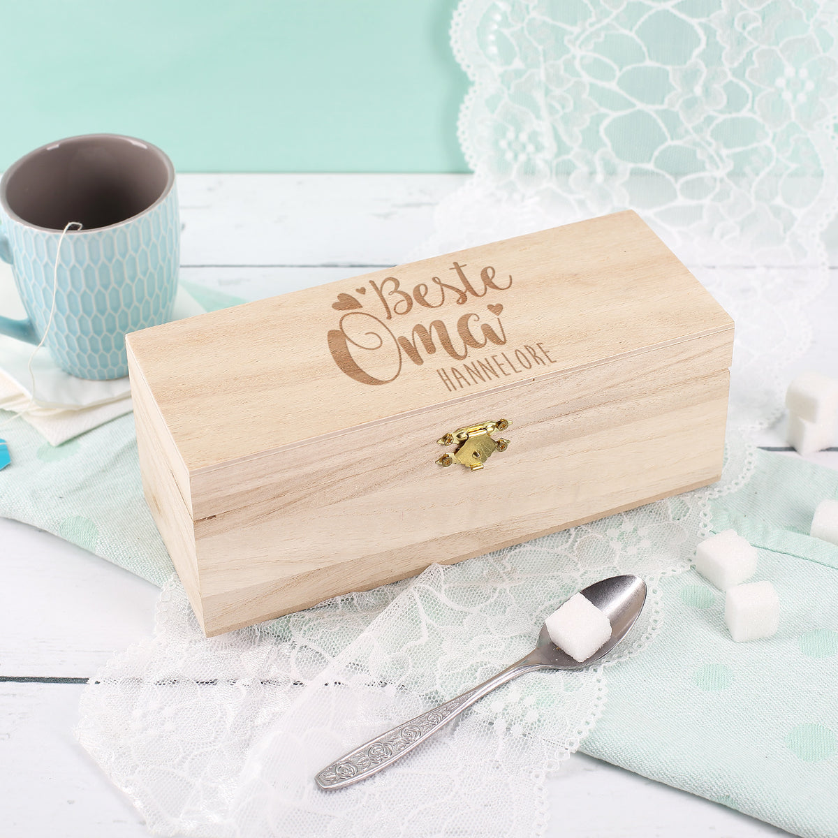 Holz-Teebox mit Gravur „Beste Oma Hannelore“