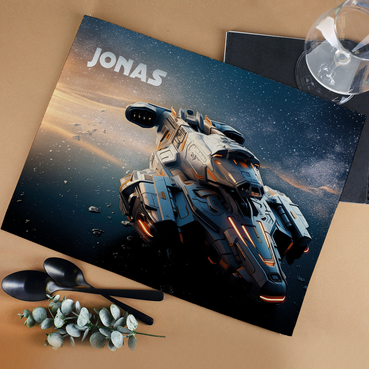 Platzdeckchen mit Raumschiff-Motiv und Name Jonas – Tischdeko für Jungen und Gamer