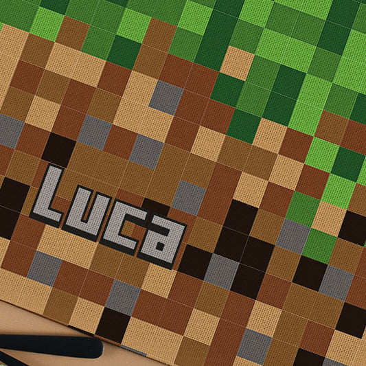 Detailansicht Pixel-Platzdeckchen mit Namensaufdruck