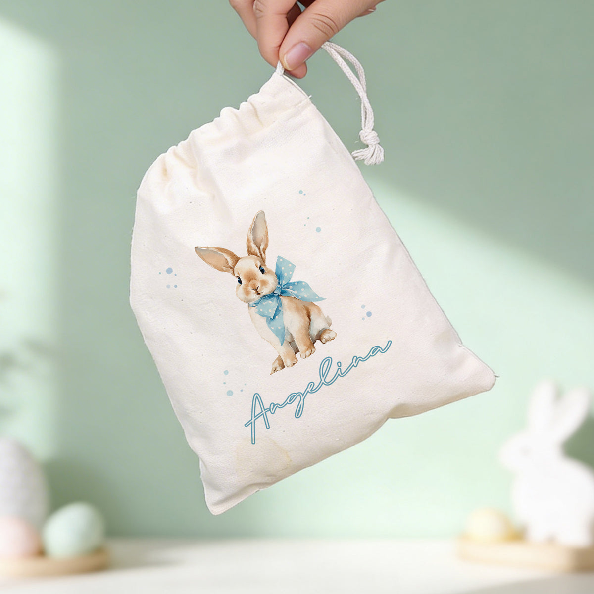 Personalisierter Oster Stoffbeutel mit Hasenmotiv und Name als Geschenkverpackung
