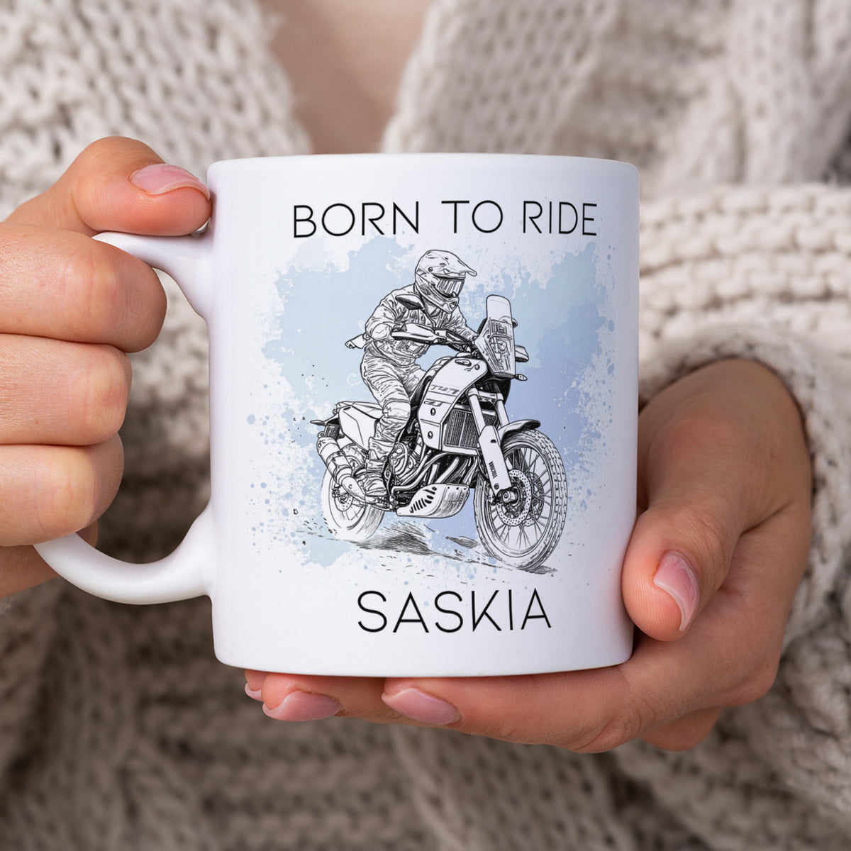 Adventure Enduro Motorrad-Tasse personalisierbar mit Name Saskia und Text "Born to ride", beidseitig bedruckt