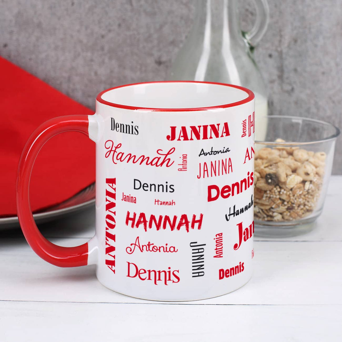 Tasse mit vier Namen, rot