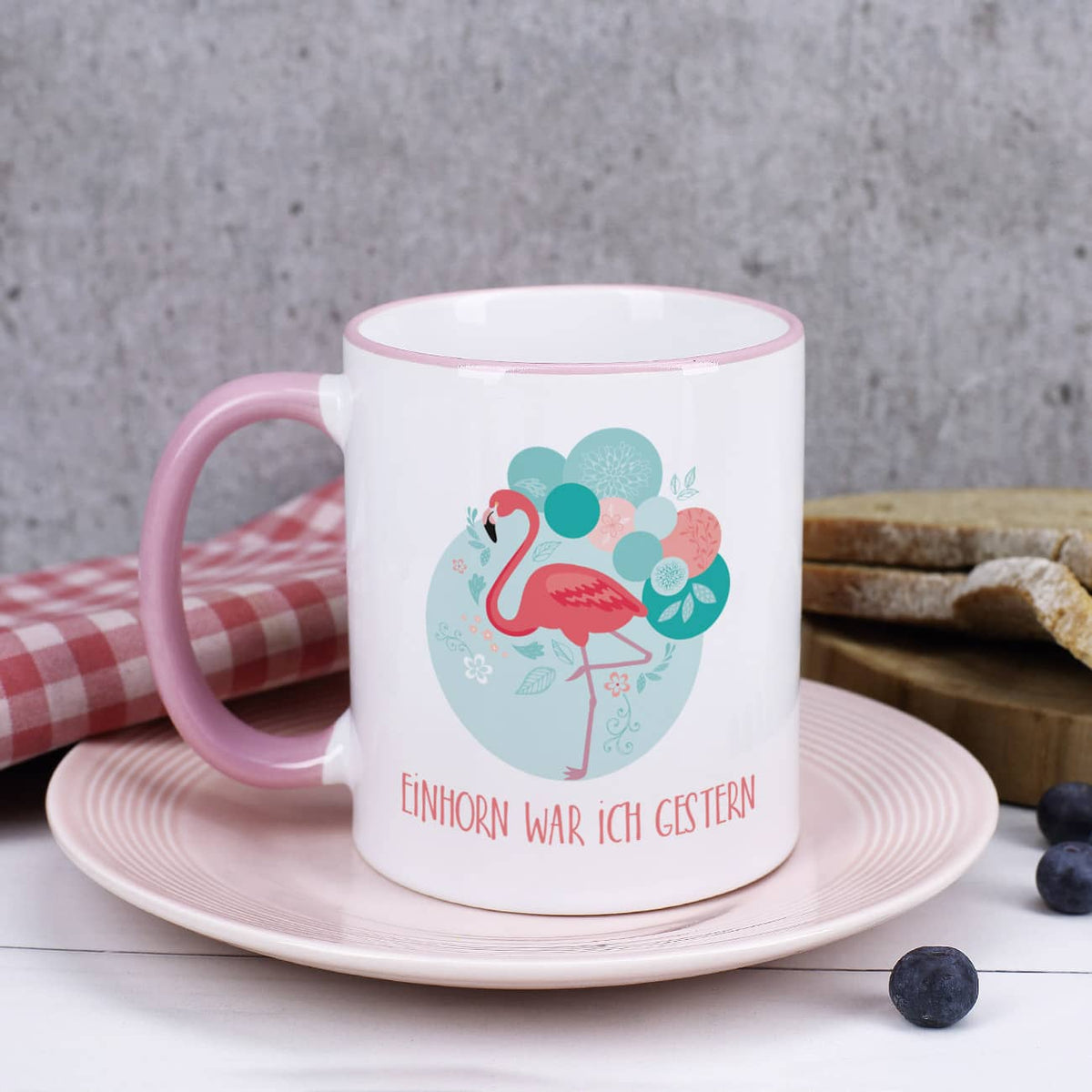 Flamingo Tasse mit Wunschtext und rosa Henkel