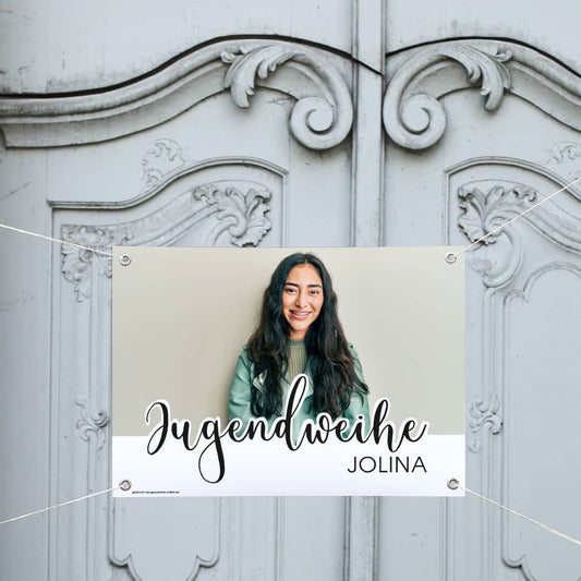 Kunststoffbanner mit Foto und Name und schwarzer Schrift