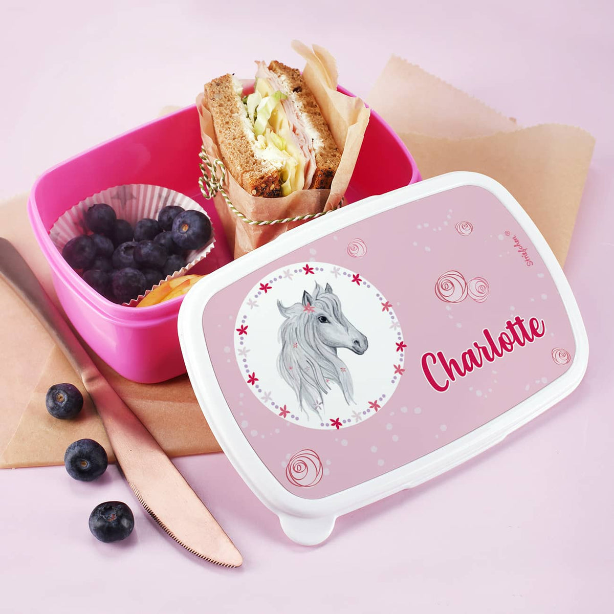 Snackbox mit Schimmel, Blumen und Name für Mädchen 
