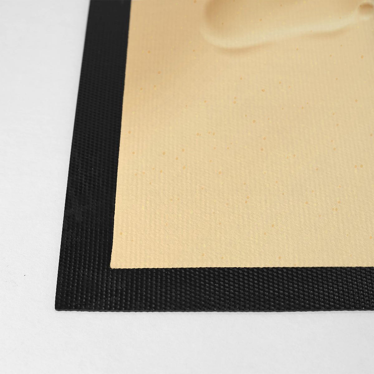 Detailansicht Rand und Material der Fußmatte mit Strandmotiv