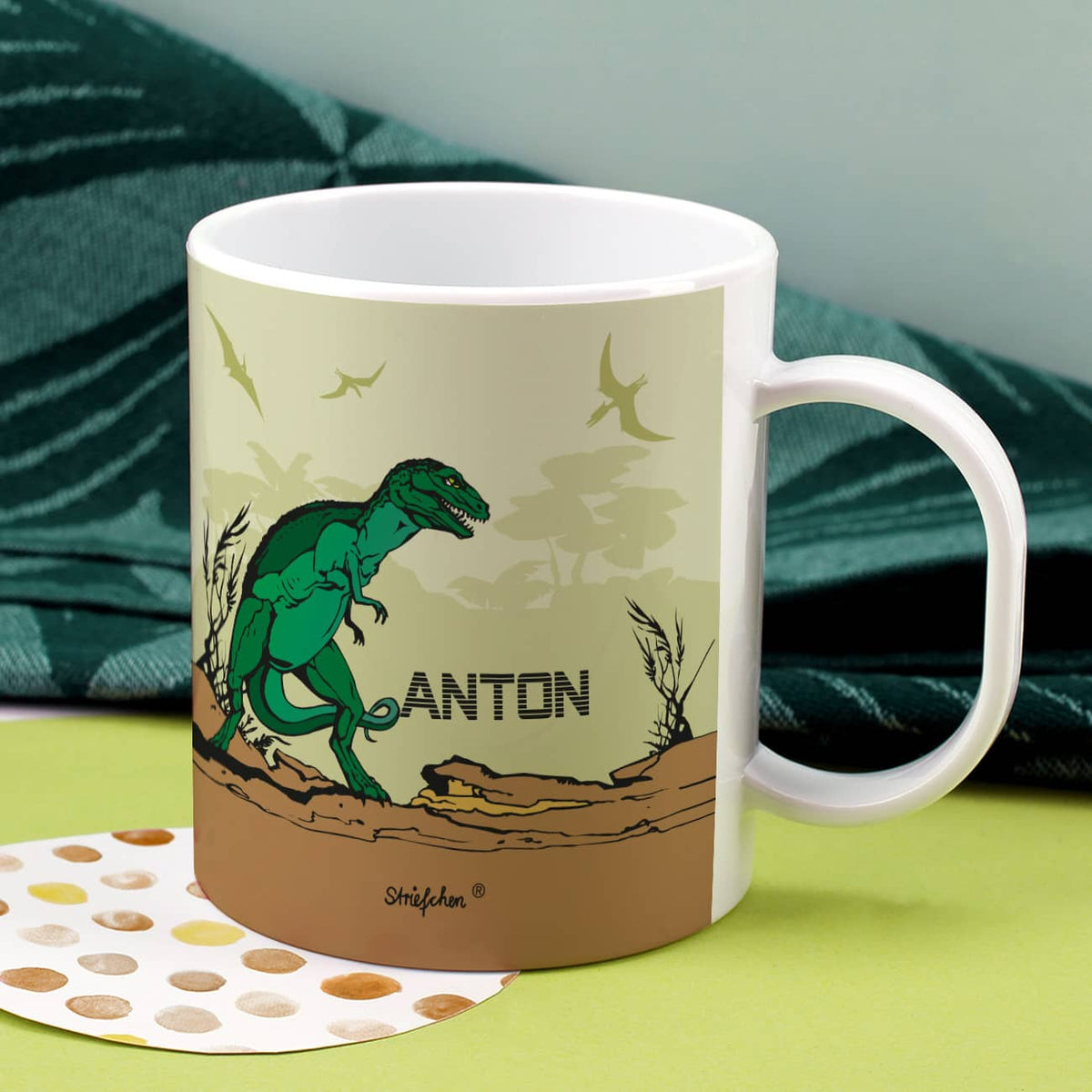 Kindertasse aus Kunststoff Dinosaurier mit Name