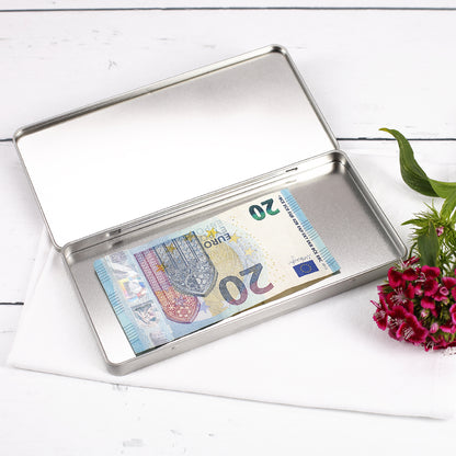 Geöffnete Gutscheinbox aus Metall zu Ostern mit Platz für Geldschein oder Gutschein