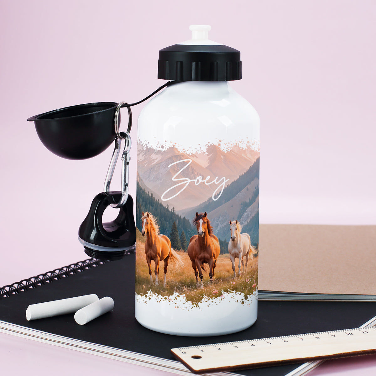 Trinkflasche mit Pferde-Motiv und Name „Zoey“ – inklusive Dreh- und Trinkverschluss