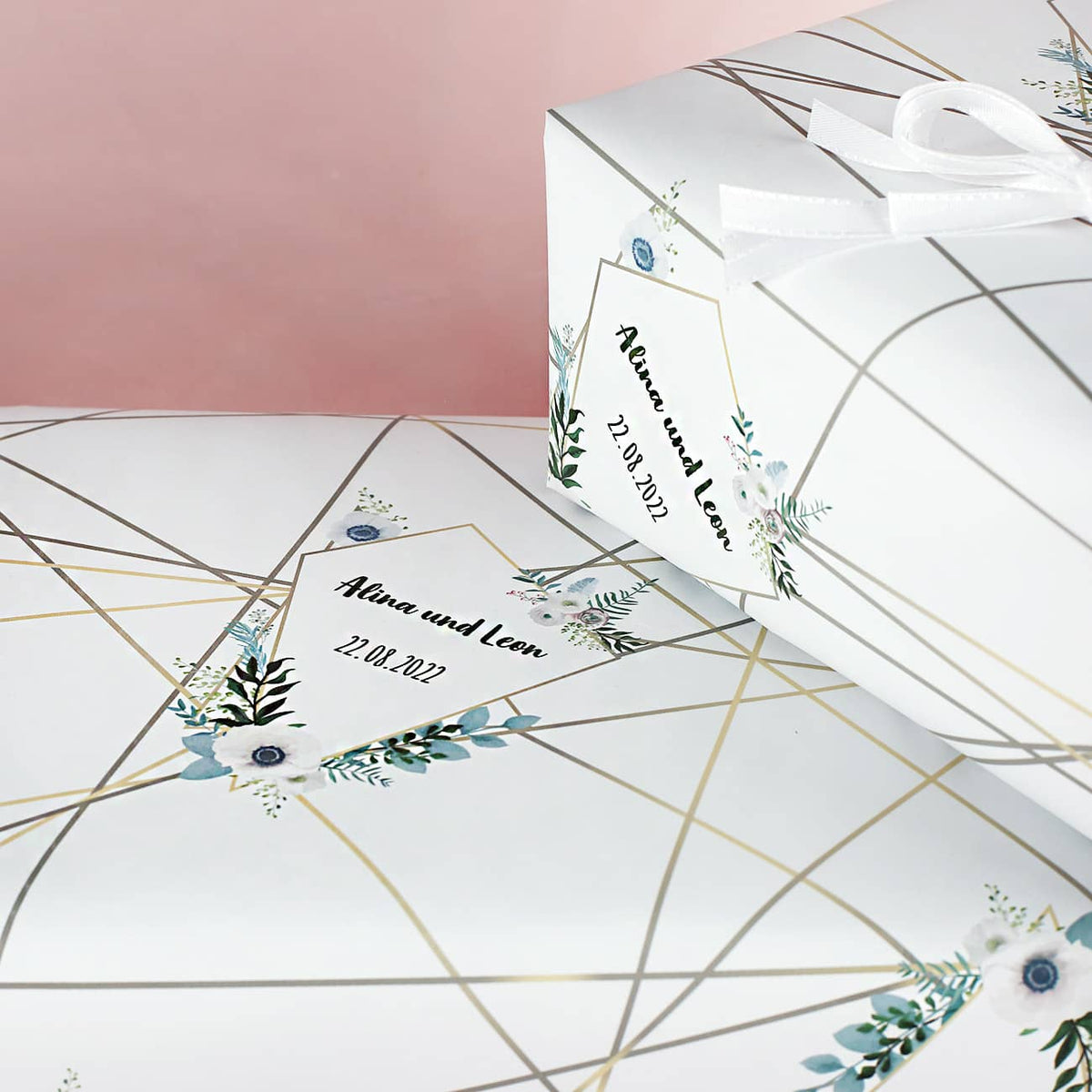 Geschenkpapier zur Hochzeit mit Personalisierung