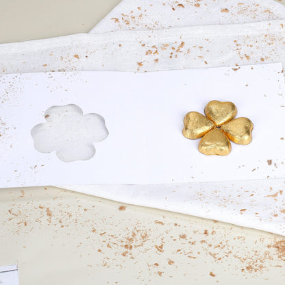 Viel Glück - Karte mit Lindt Schokoladen-Kleeblatt innen