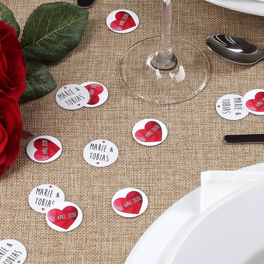 Konfetti zur Hochzeit mit Namen, Datum und polygonalem Herz