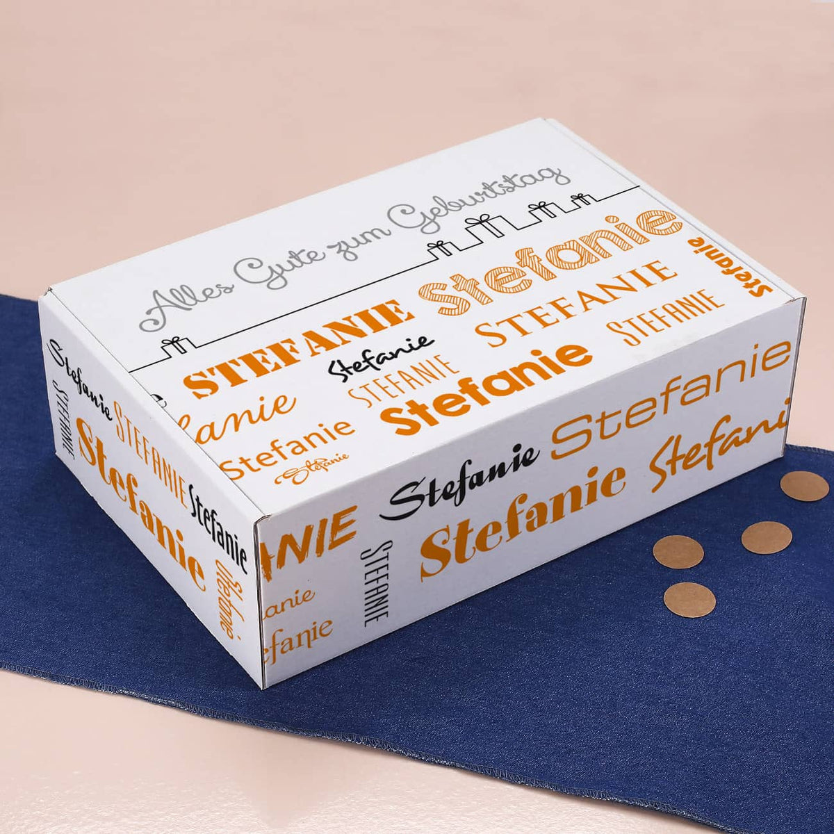 Geschenkkarton  mit Wunschtext und Name in verschiedenen Schriftarten - orange