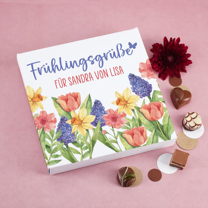 Lindt Pralinenbox Frühlingsgrüße personalisiert mit Wunschtext von Familie Schneider