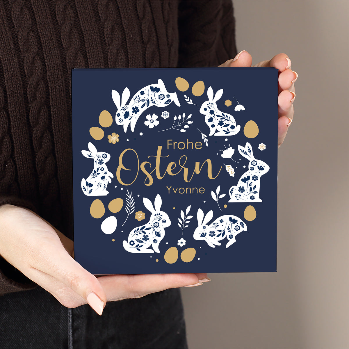 Personalisierte Lindt Pralinenbox mit Name zu Ostern | 100 g Mini Pralinés im edlen Hasen-Design