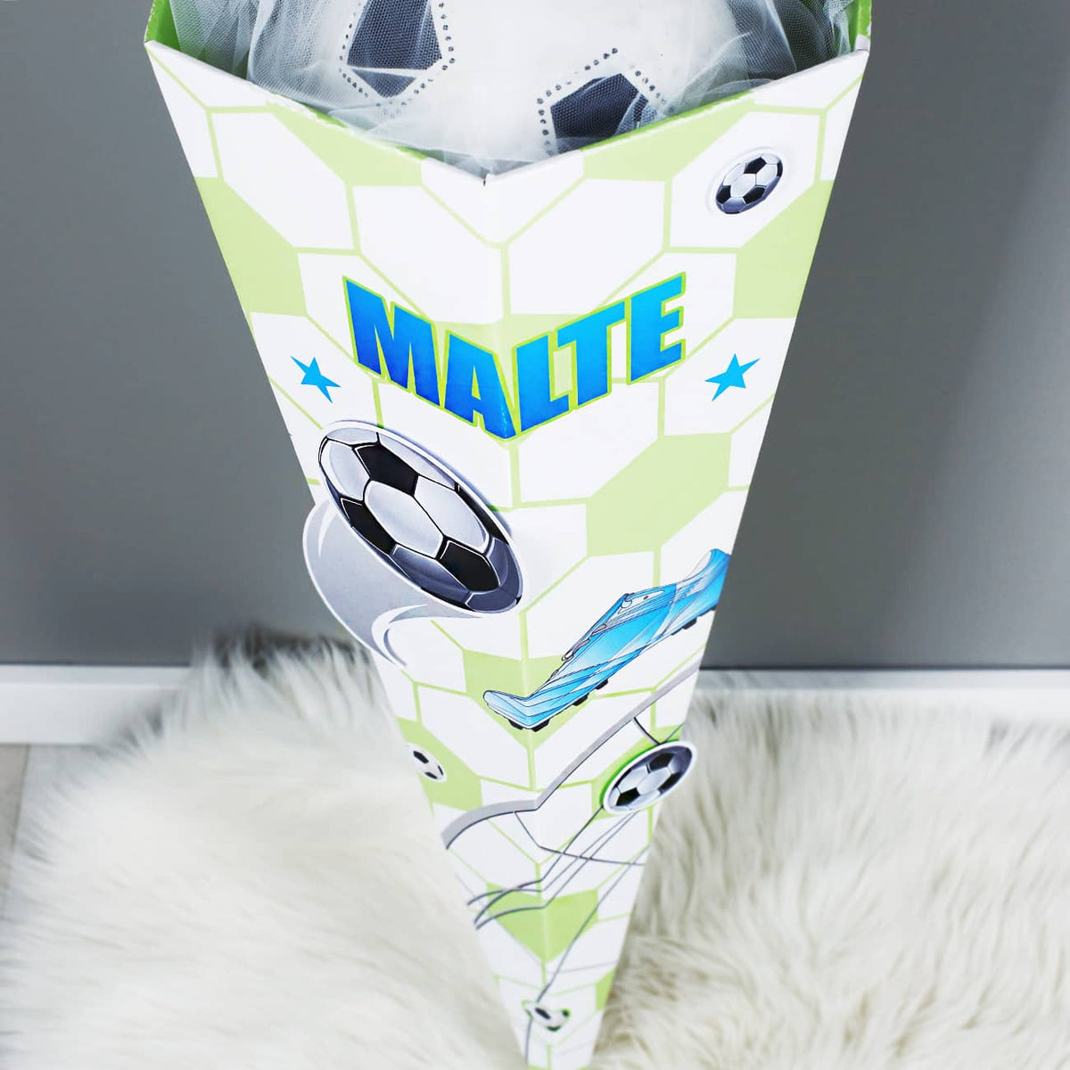 Schultüte mit 3D-Fußballmotiv 