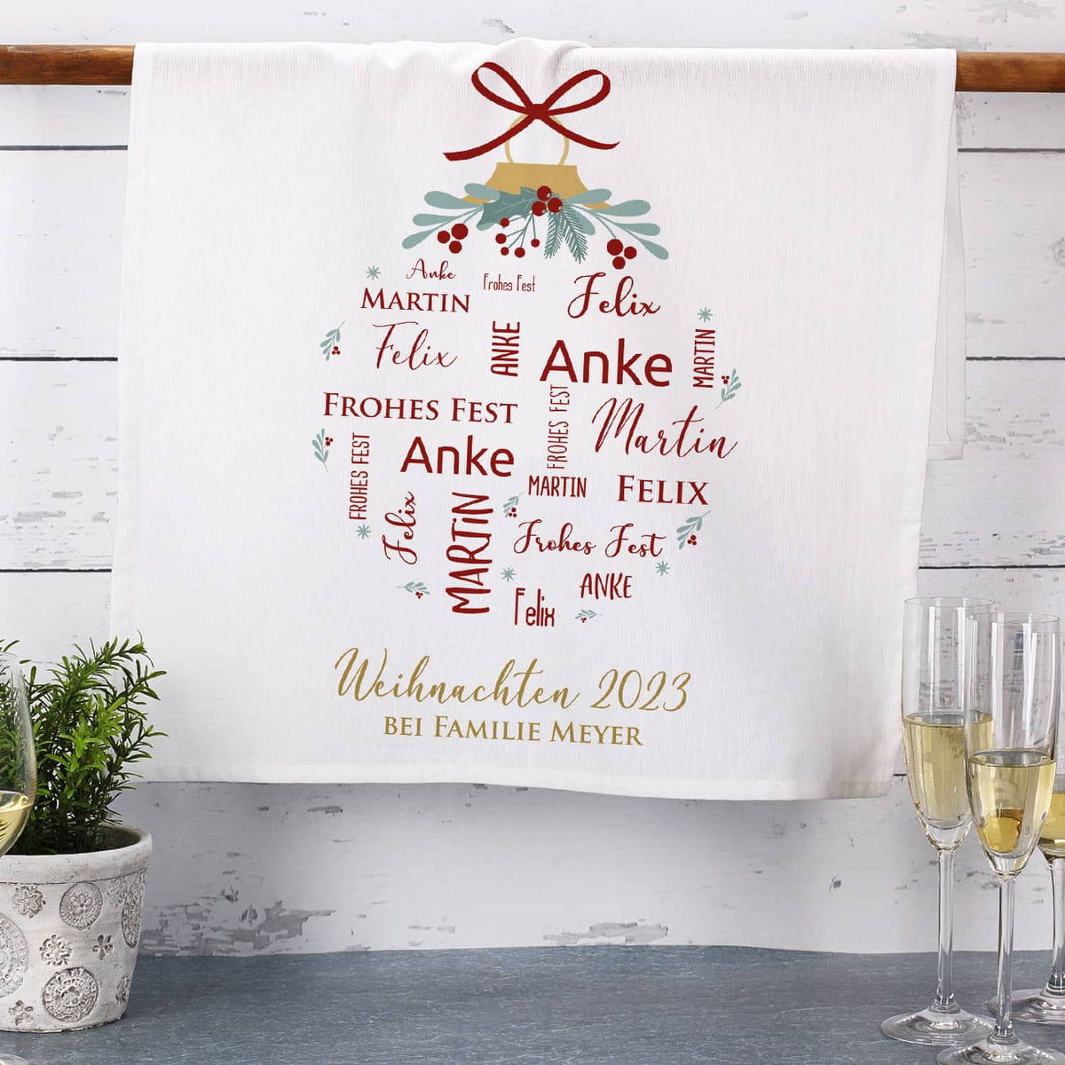 Persönliches Geschirrtuch zu Weihnachten mit 4 Namen und Wunschtext