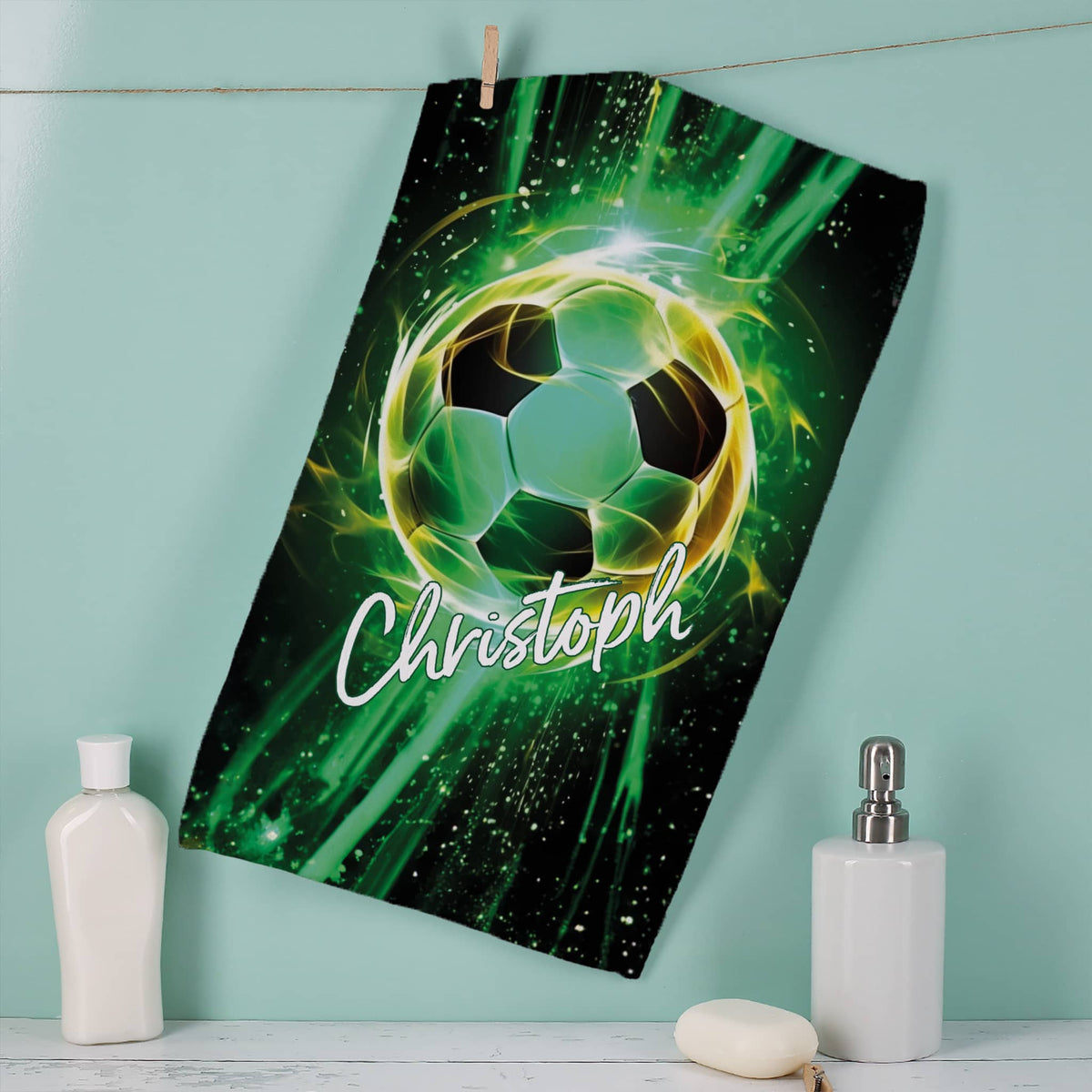 Handtuch für Kinder mit Fußball & Name nach Wunsch bedruckt